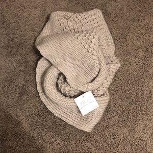 NWT Spool No 72 Knit Cable Infinity Scarf